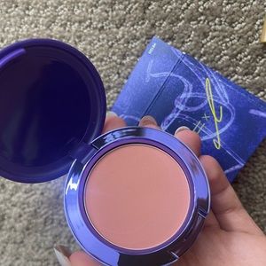 COPY - Max lisa black pink powder blush collaboration Melba